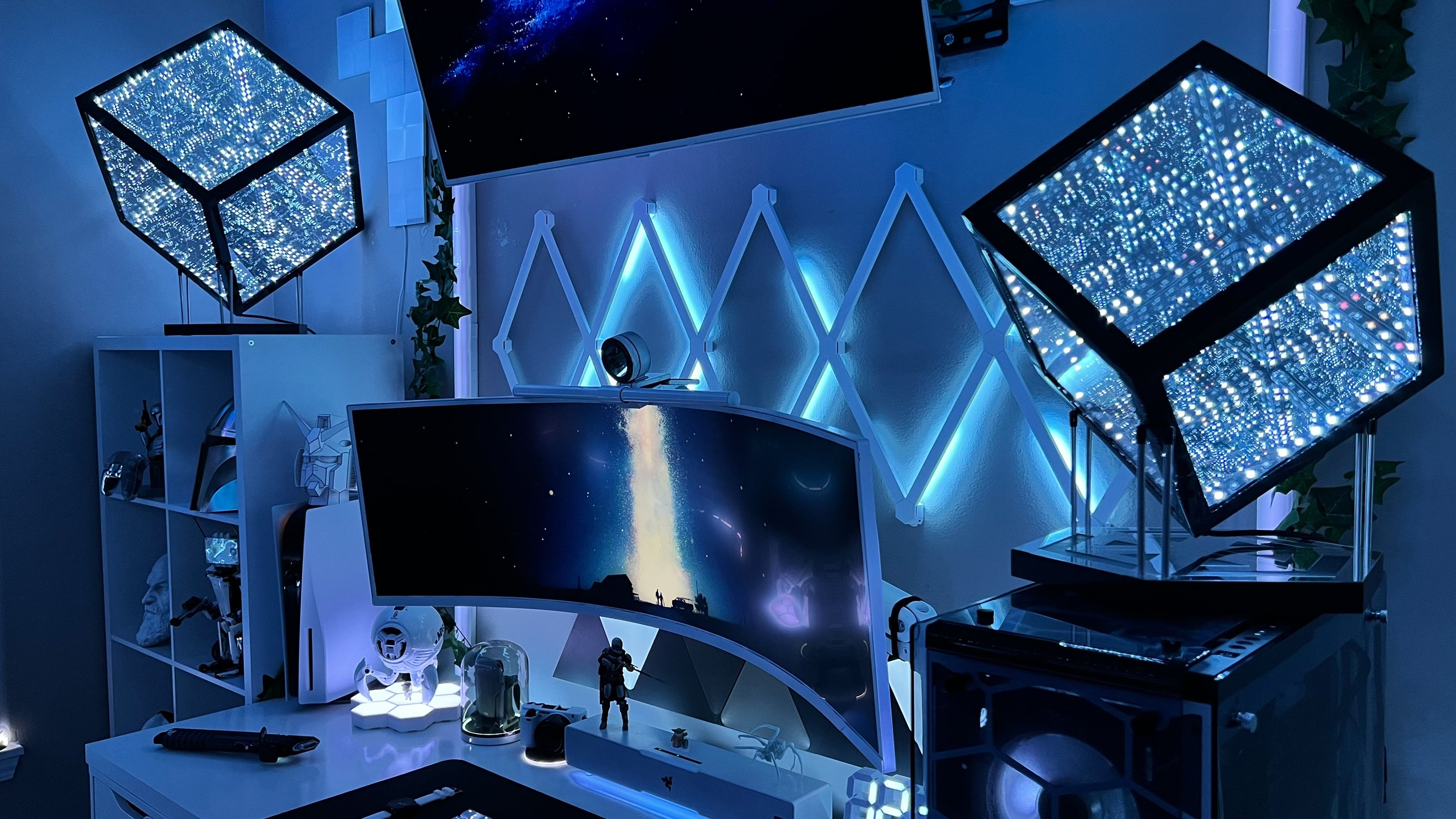 gaming setup with hypercube 10 and hypercube 15