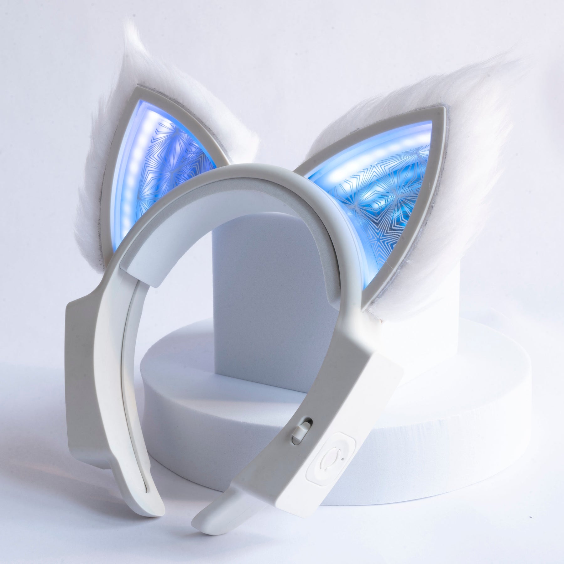 Infinity Ears por Lumira